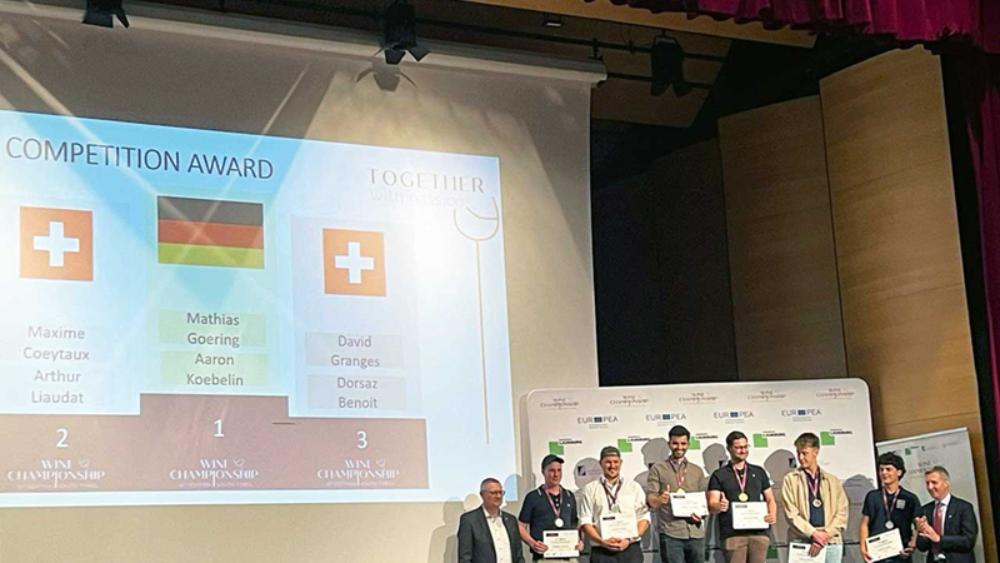 Trois équipes romandes, trois places sur le podium ! Changins, Marcelin et l’École d’agriculture du Valais font rayonner la Suisse à l’Europea Wine Championship. Bravo ! © DR