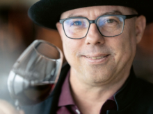 L’ampélologue José Vouillamoz et Swiss Wine Valais célèbrent le centenaire de la Syrah par de nombreux événements.